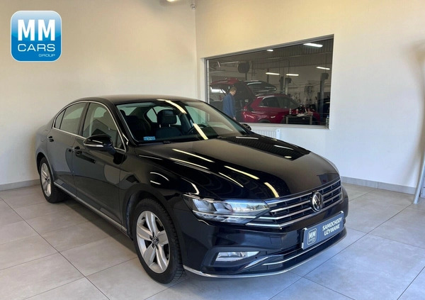 Volkswagen Passat cena 112850 przebieg: 66371, rok produkcji 2019 z Zabrze małe 529